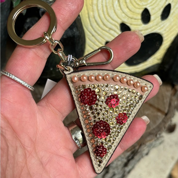 LIMITED ED🔥Authentic KATE SPADE Leather/ Sequins/pearls Pizza keychain - Picture 8 of 8